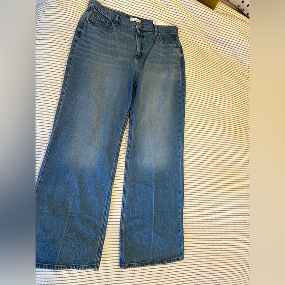Loft High rise wide leg jeans in authentic Mid indigo wash. - Picture 7 of 10